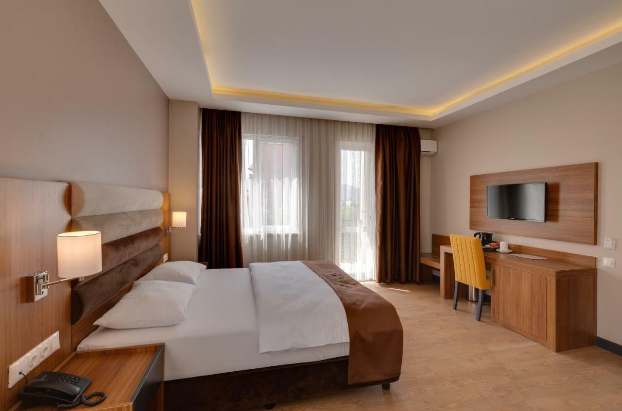 City Hotel Batumi Luaran gambar